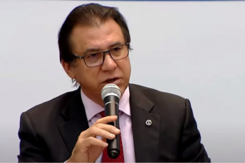 ‘Se a Uber quiser sair do Brasil, problema da Uber’, diz Luiz Marinho