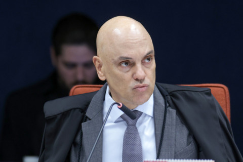 Moraes dá 5 dias para PF explicar barulho de ar-condicionado em cela de Bolsonaro