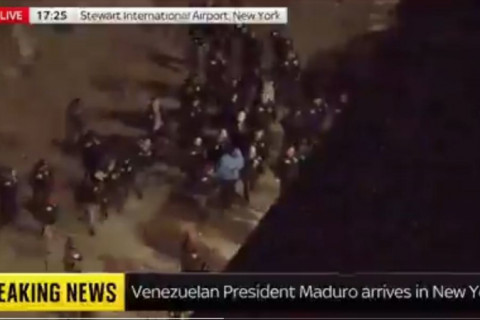 Maduro desembarca nos EUA escoltado por agentes do FBI e algemado