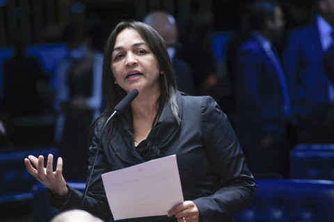 Parlamentares mulheres criticam minirreforma eleitoral por possíveis retrocessos à representação feminin