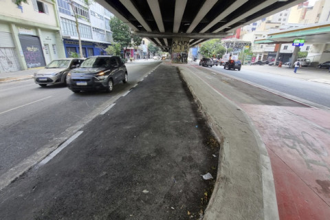 Prefeitura de SP vai implementar Zona Azul no estacionamento sob o Minhocão