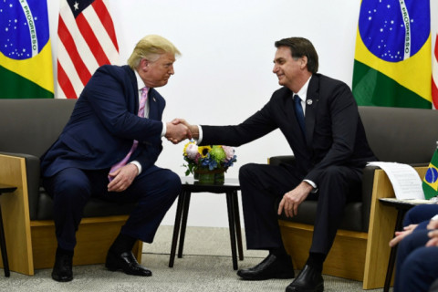 Trump acusa Brasil de ‘caça às bruxas’ e sai em defesa do aliado: ‘Deixe Bolsonaro em paz!’