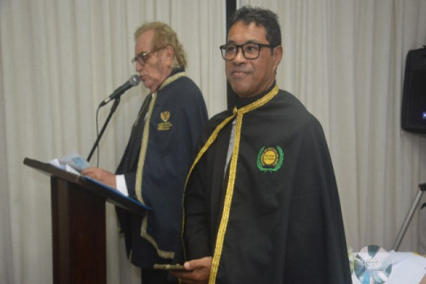 Academia de Cultura da Bahia dá posse a Silvio Pereira,  escritor de Alagoinhas