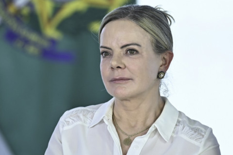 Governo convoca reunião com ministros do centrão para barrar anistia a Bolsonaro