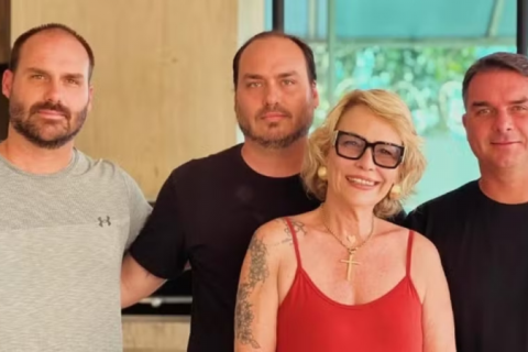 Justiça do RJ aceita denúncia contra suspeitos de assalto à ex-mulher de Bolsonaro